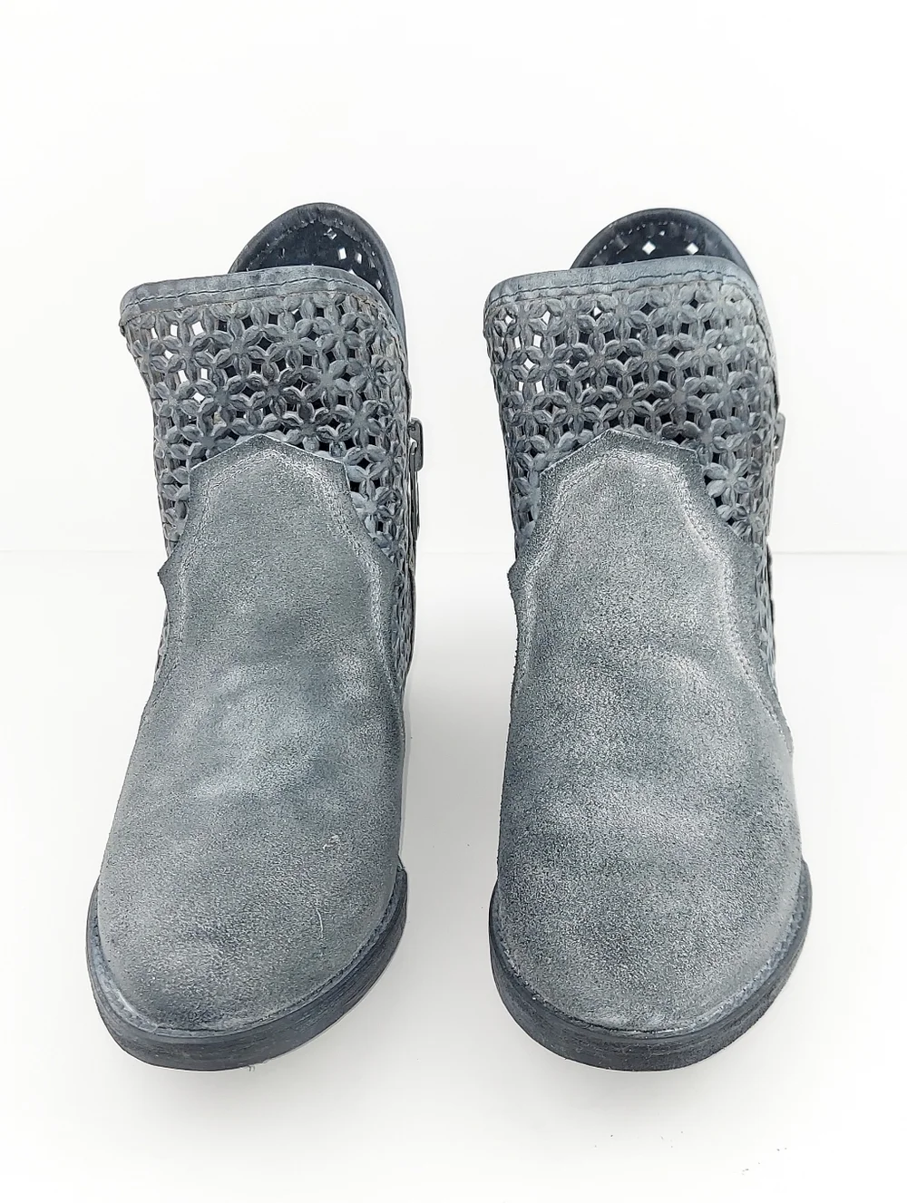 Corral Circle G Gray Distressed Cutout Ankle Booties NWOT - Picture 4 of 11